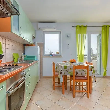 Apartment Roman *