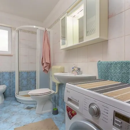 Apartment Roman